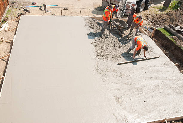 Best Affordable Concrete Contractor  in London, CA
